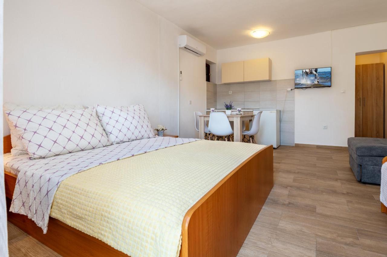 Apartmani Frane 内乌姆 外观 照片