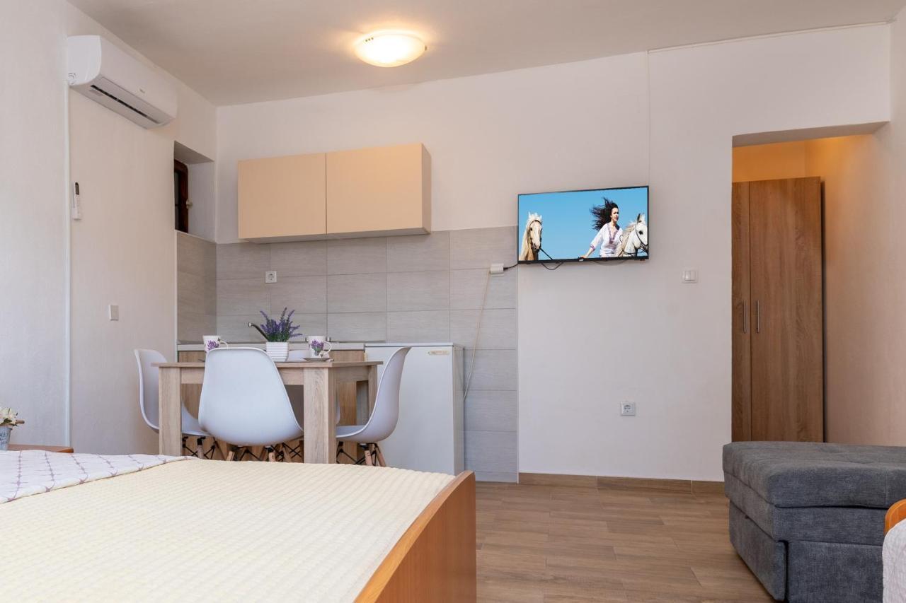 Apartmani Frane 内乌姆 外观 照片