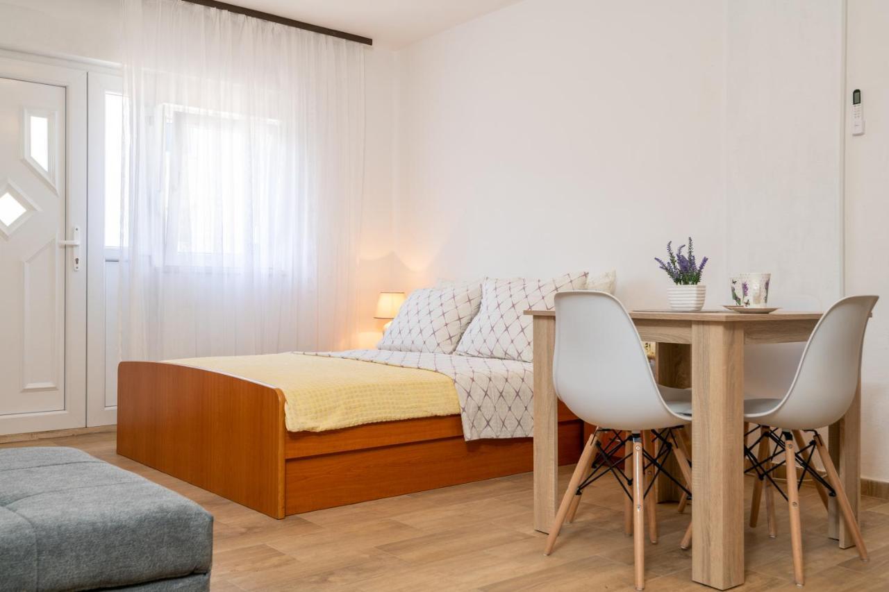 Apartmani Frane 内乌姆 外观 照片