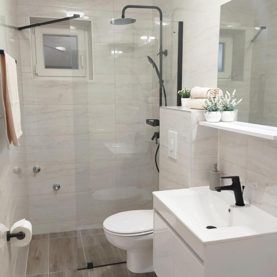 Apartmani Frane 内乌姆 外观 照片